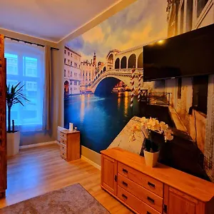 Toskania No.4 Jacuzzi & Sauna Apartament